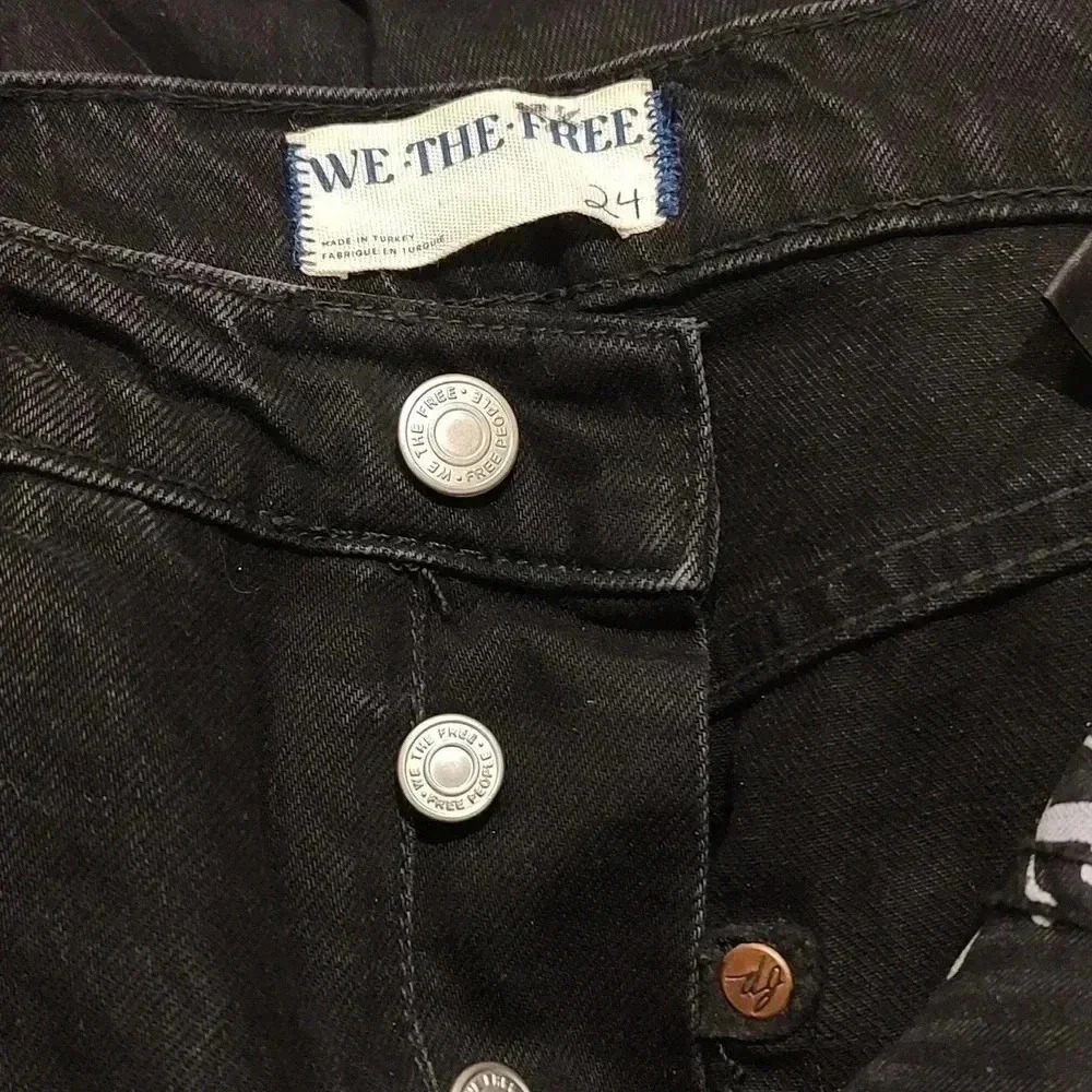 WE THE FREE Tapered Baggy High Rise Boyfriend Fit Raw Hem Jeans Black - Picture 8 of 8
